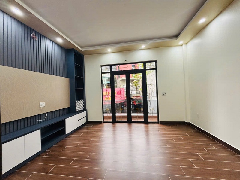 BÁN NHÀ MẶT ĐƯỜNG CHỢ HÀNG – LÊ CHÂN – HẢI PHÒNG | 5 TẦNG – THANG MÁY – KINH DOANH ĐỈNH